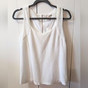 BANANA REPUBLIC, fitted, eyelet sleeveless top, gold back zipper, Size 8. White.